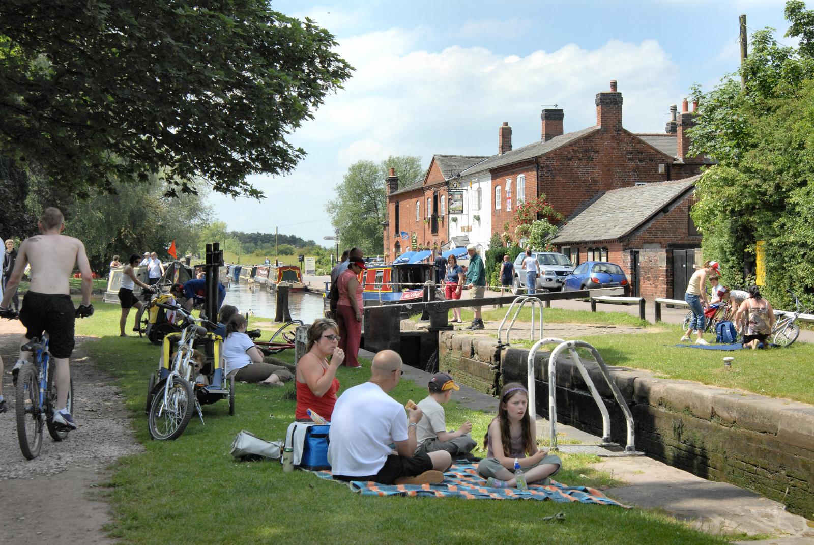 A busy day at Fradley Junction